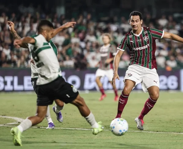 Fluminense empata com Coritiba e perde a vice-liderança no Campeonato Brasileiro.