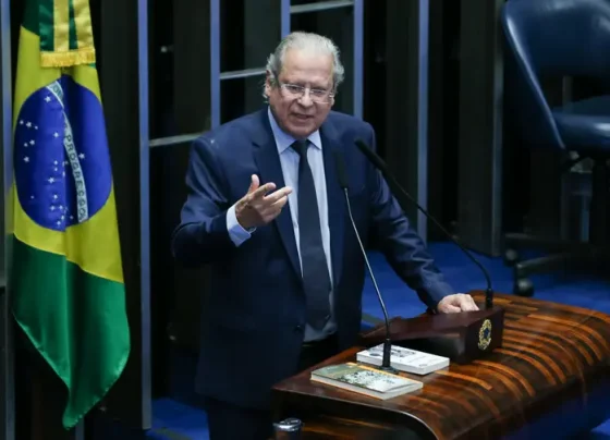Dirceu se encontra em boas condições clínicas, mas permanecerá internado para iniciar o tratamento para a doença