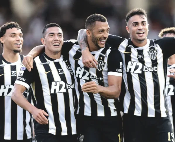 Atlético-MG derrota Vasco por 1 a 0 e se distanciam da zona de rebaixamento no Campeonato Brasileiro.